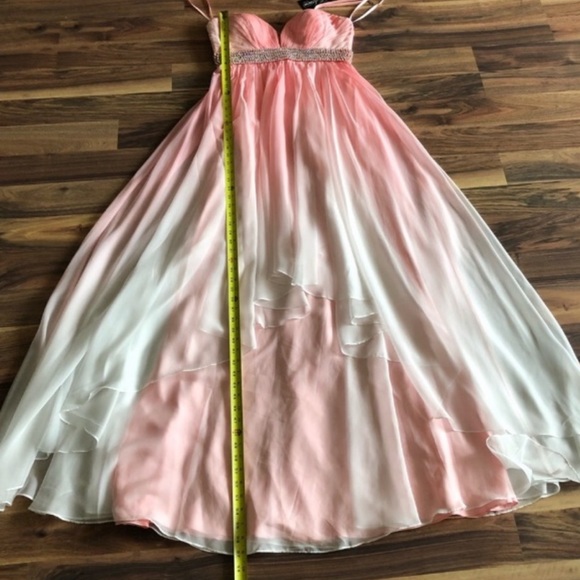 BNWT La Femme chiffon ombré gown - Picture 8 of 10